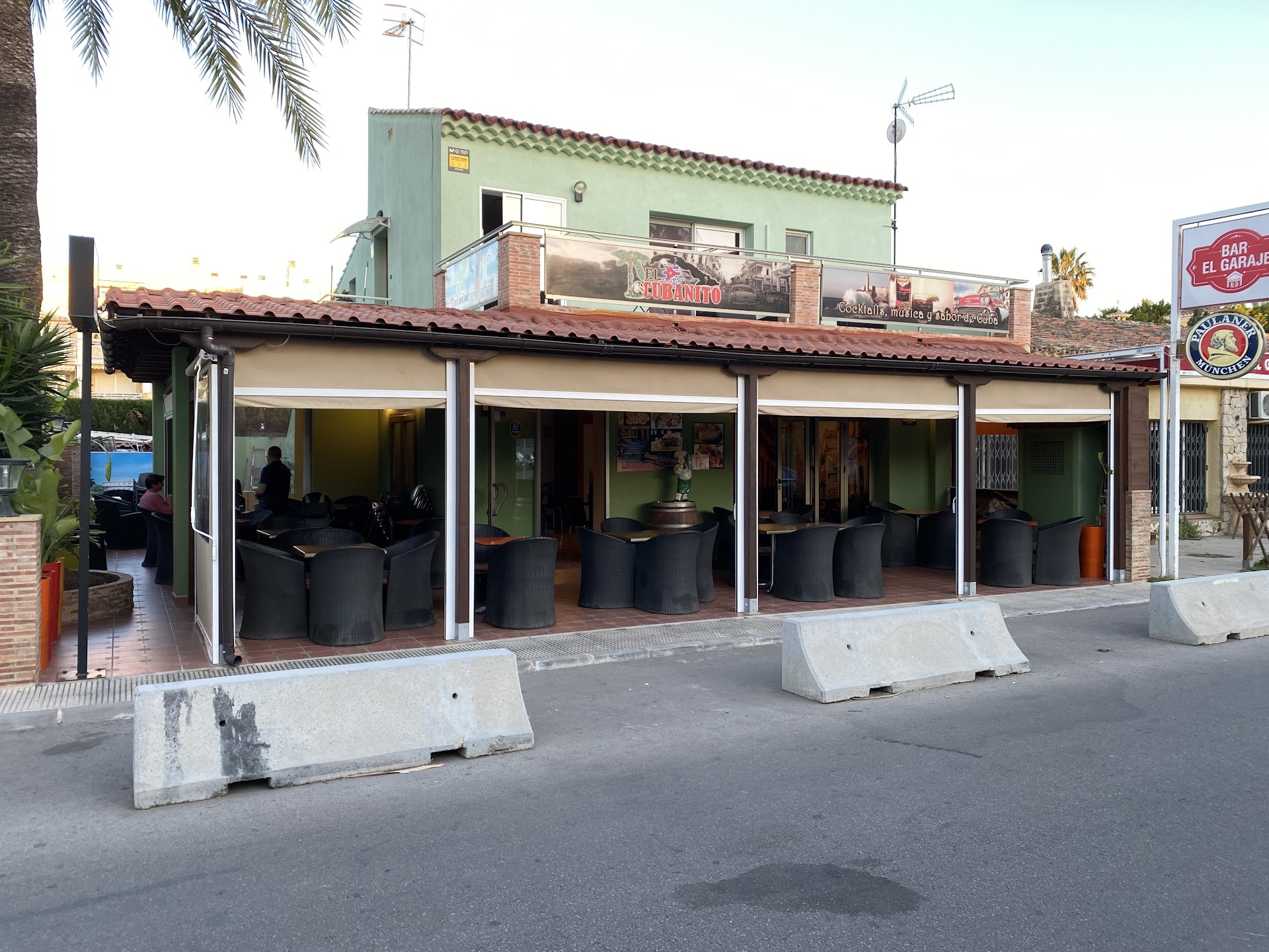 Interior del restaurante El Cubanito en Dénia
